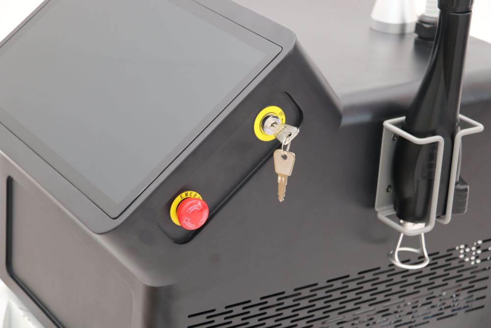 Fractional Erbium Glass 1550nm Laser For Skin Resurfacing Machine